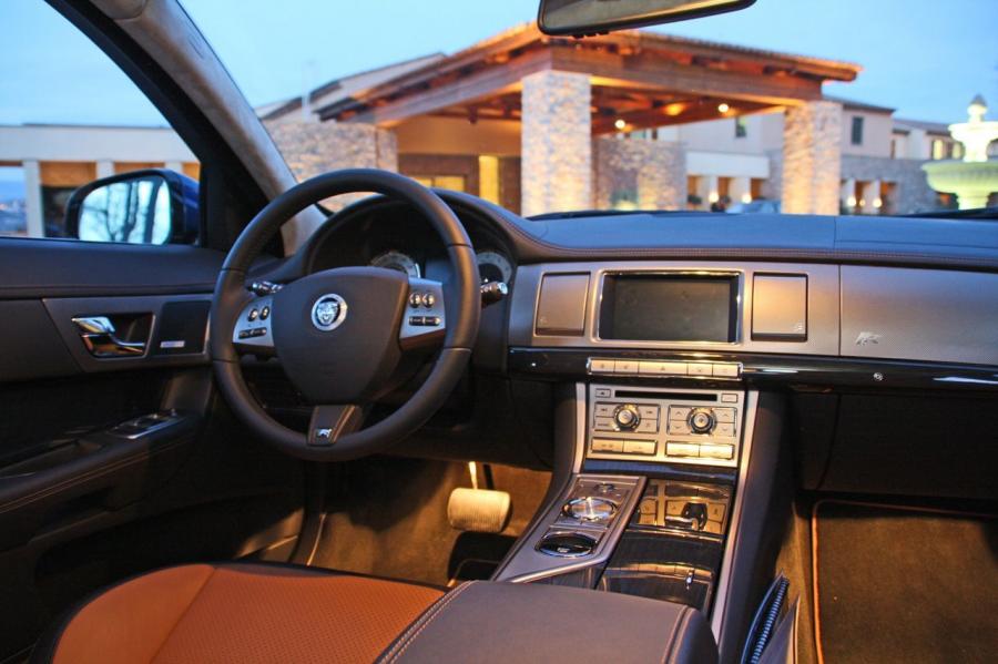  Jaguar XFR 2009 года  (фото 68 из 141)